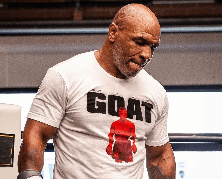 Železni Mike Tyson se vrača v ring