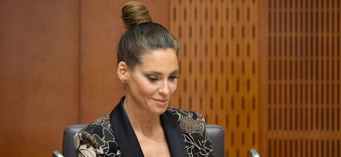 FOTO: Uf, hrvaški mediji presenečeni nad dekoltejem poslanke Eve Irgl