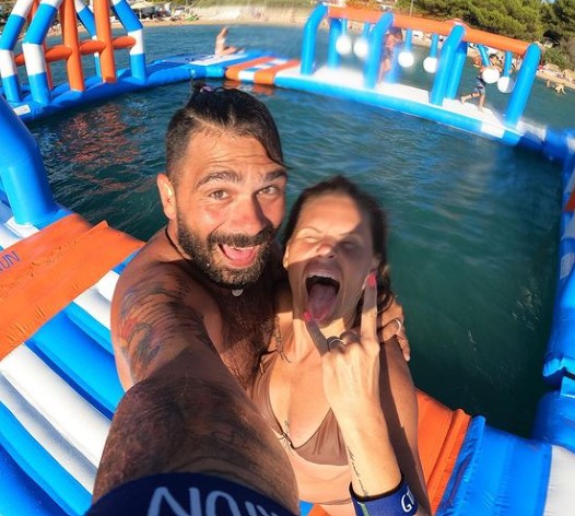 Po maščevanju sanjskega Gregorja se je oglasila Cool Mamacita: In zato mi je tako težko, ker sem človek trenutka