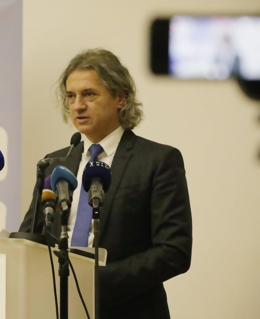 Robert Golob je bilo znano ime gospodarstva, danes je znano ime politike