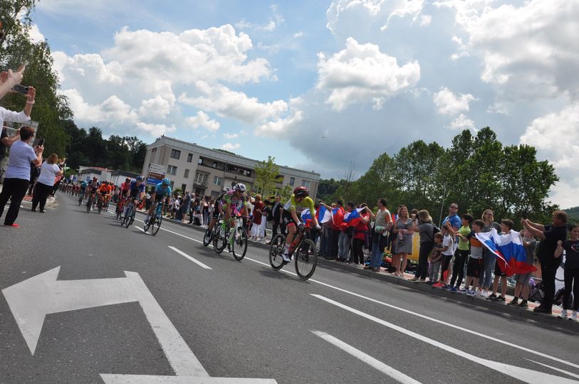 FOTO: Špansko zmagoslavje v Krškem, v Sevnici polno zelenih balončkov