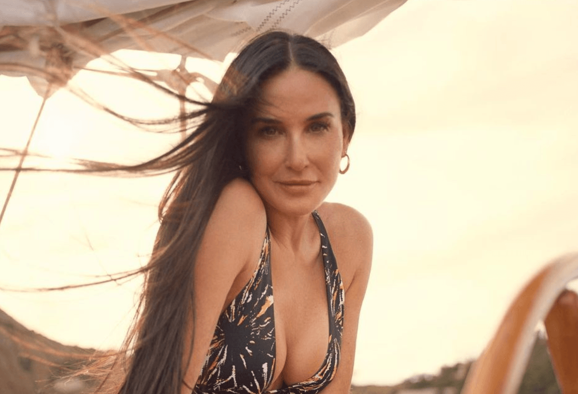 Demi Moore pokazala svoje lepo oblikovano telo v kopalkah, ki ji ga zavida marsikatera mlajša ženska