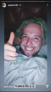 Po razhodu z Nino Ambrož prestrašil oboževalke, pristal celo na cevkah