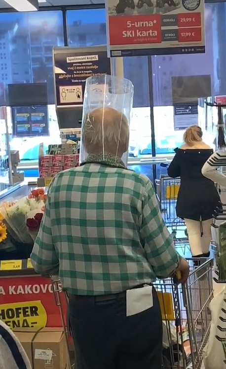 VIDEO: Slovenski upokojenec postal spletna senzacija, poglejte, kaj je naredil v trgovini