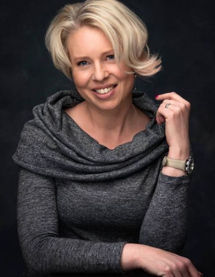FOTO: Je to plavolaska, ki greje posteljo novemu predsedniku vlade dr. Golobu?