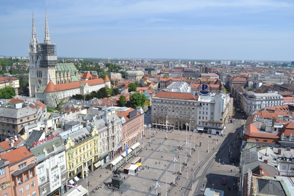 Zagreb-je-priljubljena-turistična-destinacija-ki-ponuja-širok-nabor-zanimivih-lokacij-in-atrakcij - NaDlani.si