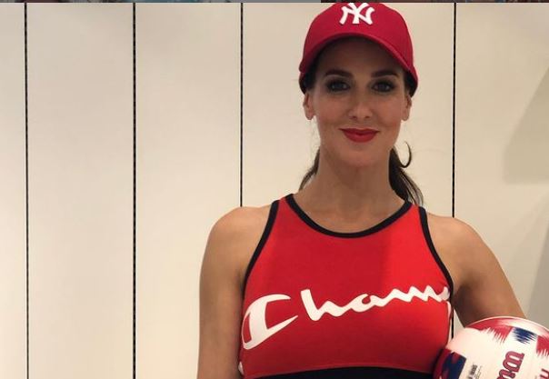 Marko objavlja rajske plaže, Lili ostala sama na Švedskem