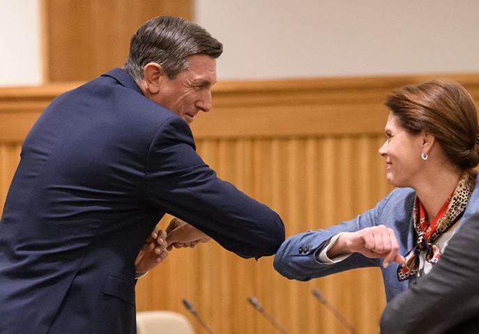 Slovenija v primežu koronavirusa, Borut Pahor pa med tem objavlja tole #FOTO