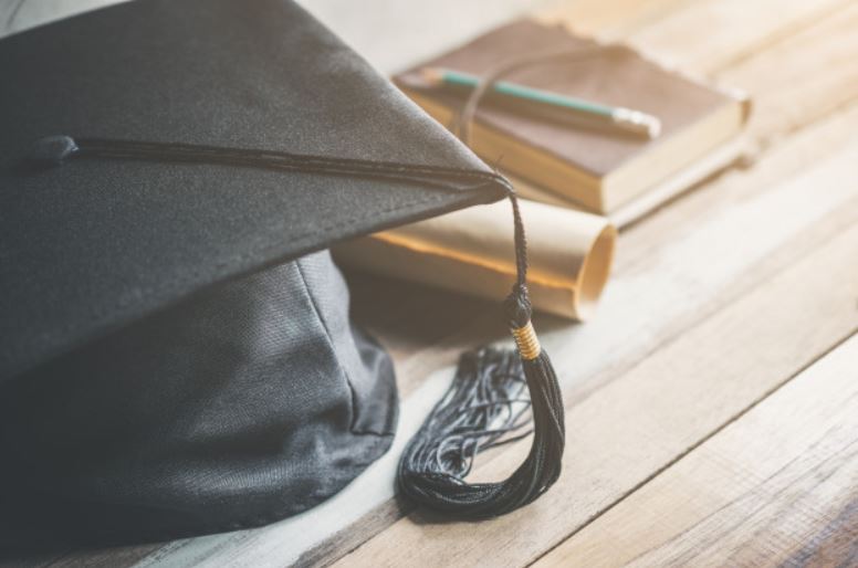 To smo čakali! Do diplome samo v treh mesecih, imeti morate le končano srednjo šolo