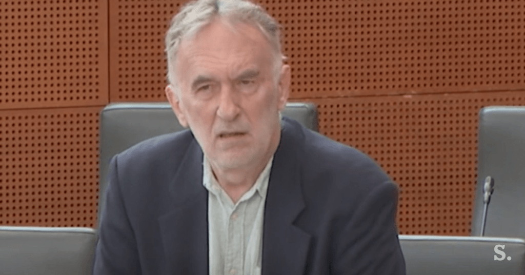 Jonas brutalno iskreno o plači poslanca: »Zagotovljena plača za štiri leta? Brez tveganja in živciranja. To je bilo fino!«