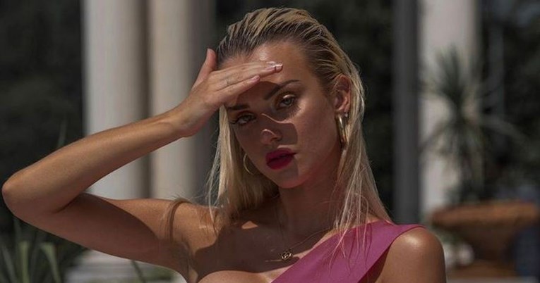 Kaja Vidmar prvič spregovorila o zvezi s hrvaškim nogometnim zvezdnikom: Presenečena sem bila, kako dobro se znajde kot oče
