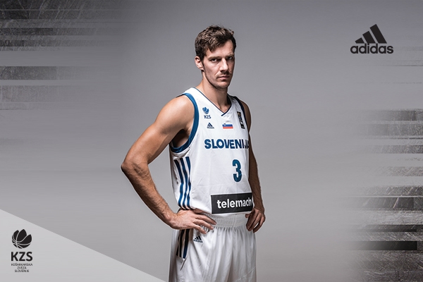 FOTO: To so novi dresi Slovenije!
