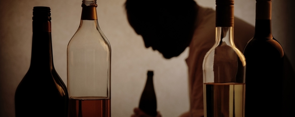 Alkohol ne le škodi jetrom – povezan je z vsaj sedmimi vrstami raka