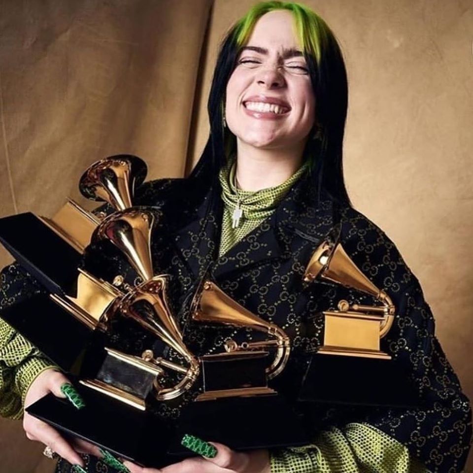 Večer podelitve grammyev je bil za Billie Eilish zmagovalen, saj dobila v različnih kategorijah kar pet grammyjev.