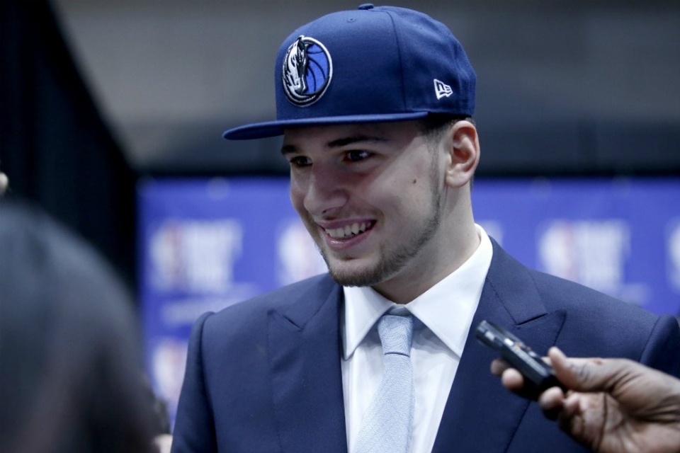 Luka Dončić podpisal pogodbo z Dallasom