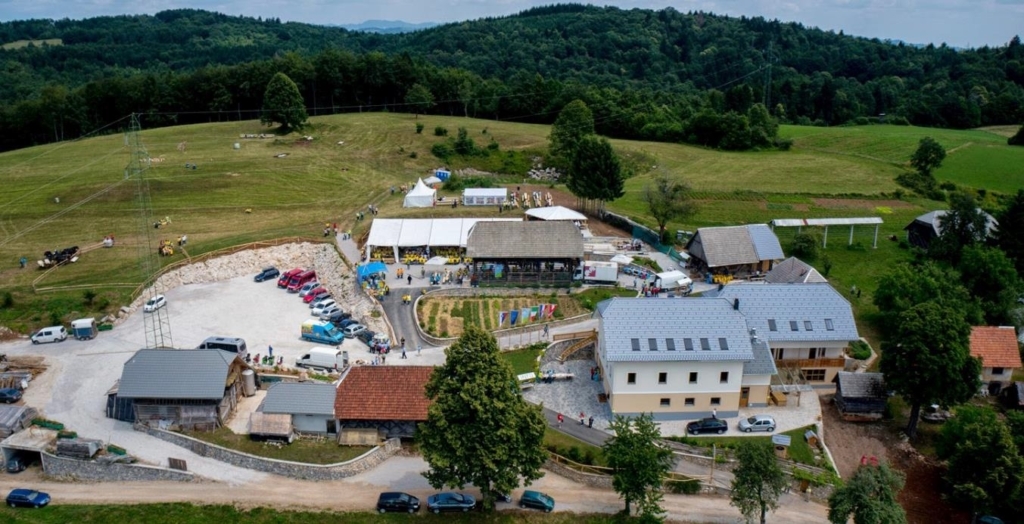 Znana dolenjska turistična kmetija na dražbi - FOTO