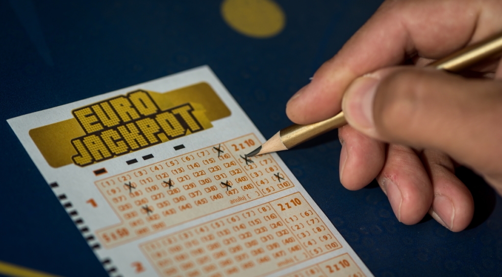 Eurojackpot je bil izžreban: igralec bogatejši za 90 milijonov, v Slovenijo gre ...
