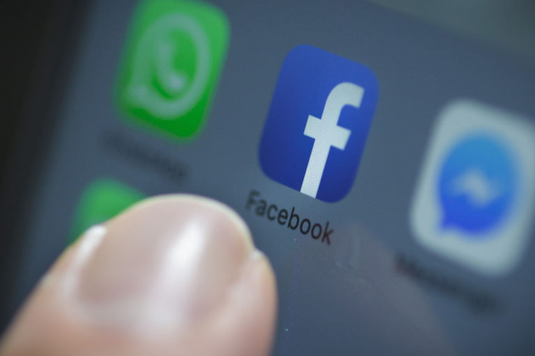 Takoj zamenjajte geslo za vaš facebook račun!