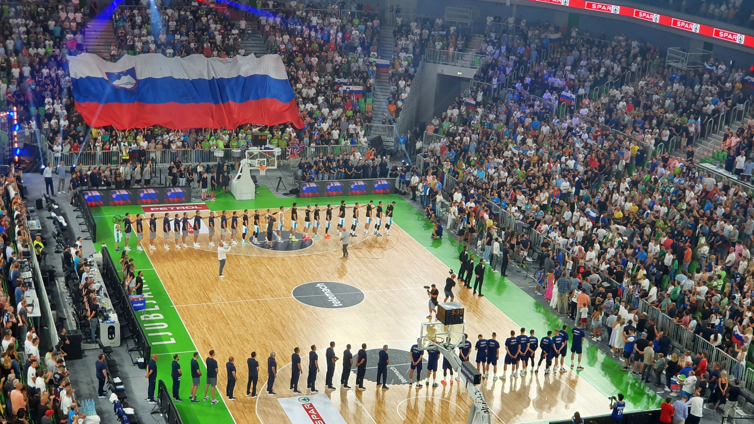 FOTO: Na Dončićev pogon po podaljšku padla Srbija