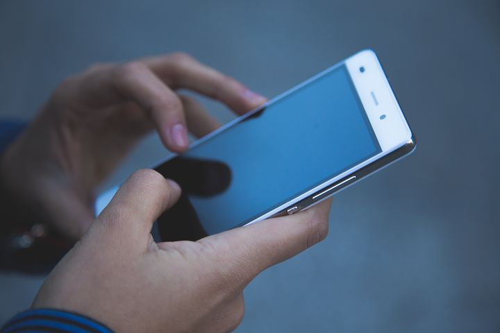 Znano, kateri telekomunikacijski operater bo z novim letom dvignil cene!