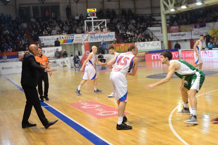 Novomeščani poraženi iz Srbije