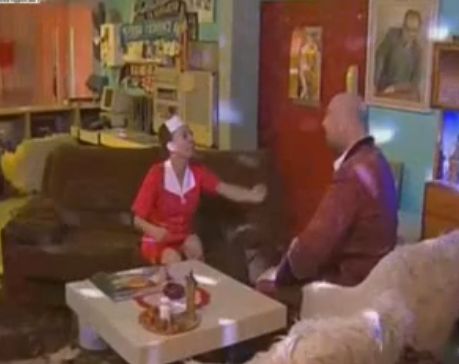VIDEO: Kupleraj na delovnem mestu