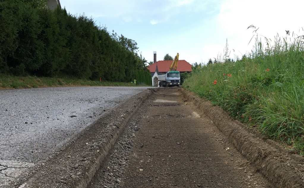 Tako napreduje obnova ceste od krožišča proti jedru Šentruperta - FOTO