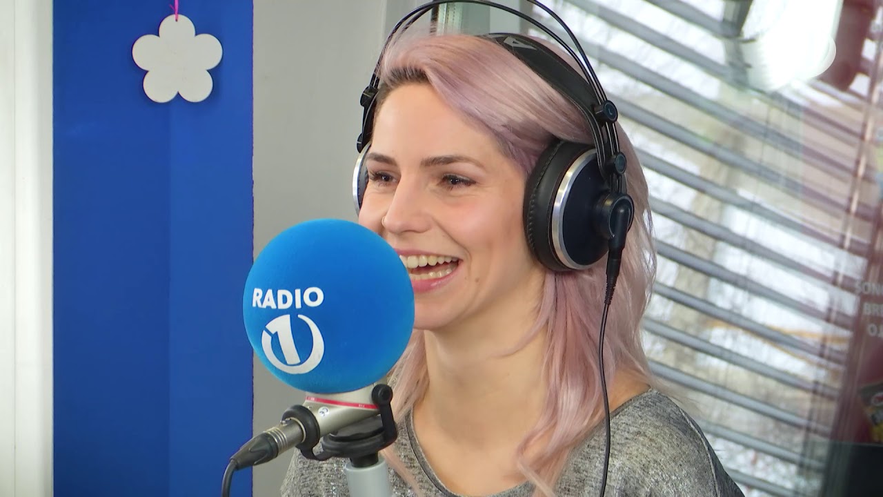 VIDEO: Lea Sirk šokirala še v etru! »Kera k** si ti. Ne morem f*** verjet«