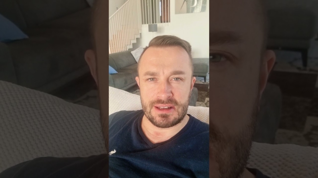 Vedeževalec Blaž razkril, kaj nas čaka v letu 2023: vojne, klimatske spremembe, nezemljani ...