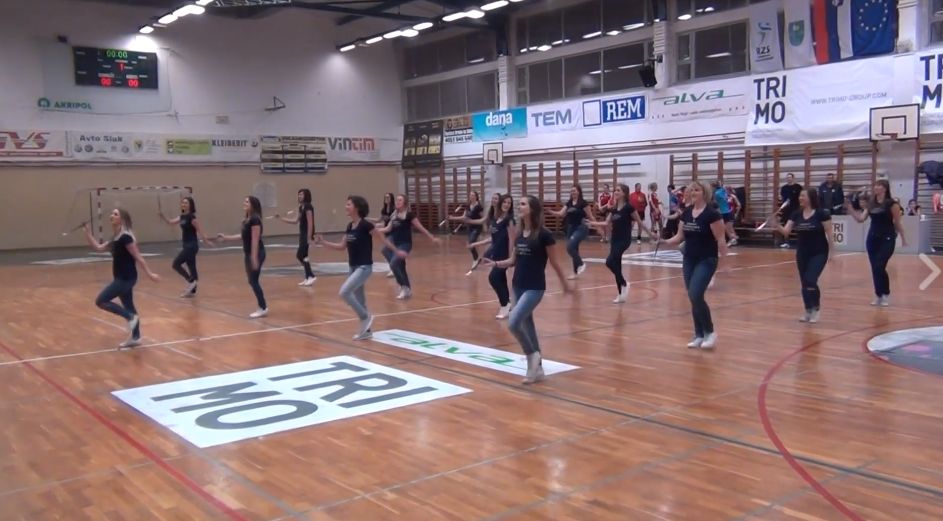 VIDEO: Trebanjski veterani in Ptujčanke najboljši
