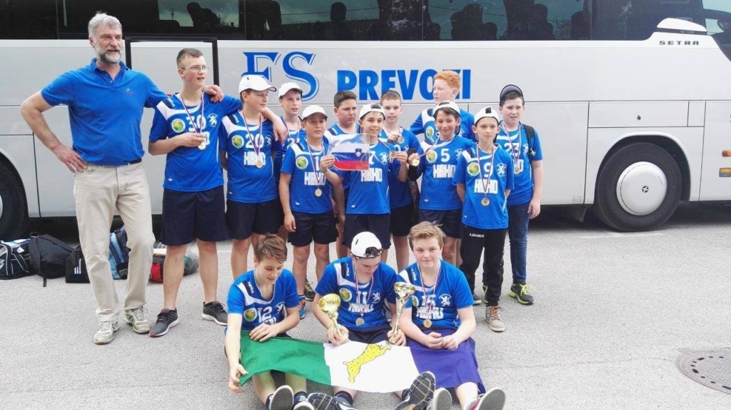 Mladi odbojkarji stari in novi državni prvaki