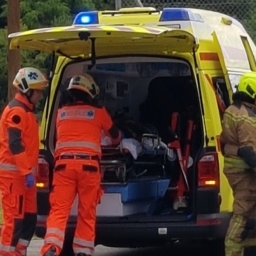 Zbirali za odbojkarje invalide - FOTO