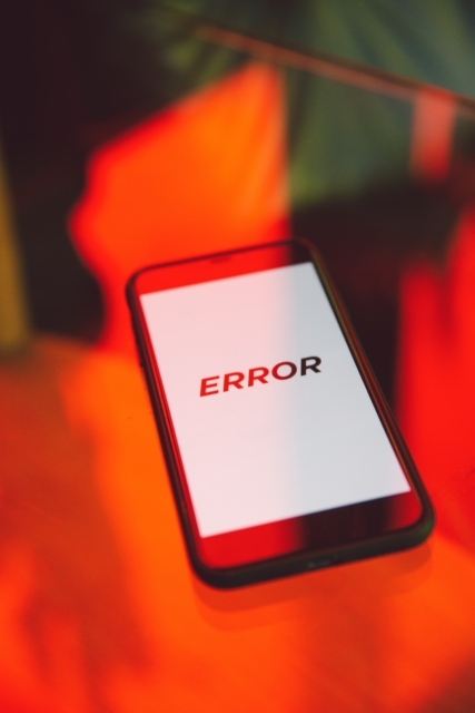 Raziskava pokazala, da imajo nekateri telefonov Xiaomi in Huawei funkcijo, ki ogroža zasebnost uporabnikov