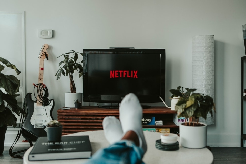 Uporabljate kodo nekoga drugega in ne živite skupaj? Netflix se je temu odločil narediti konec