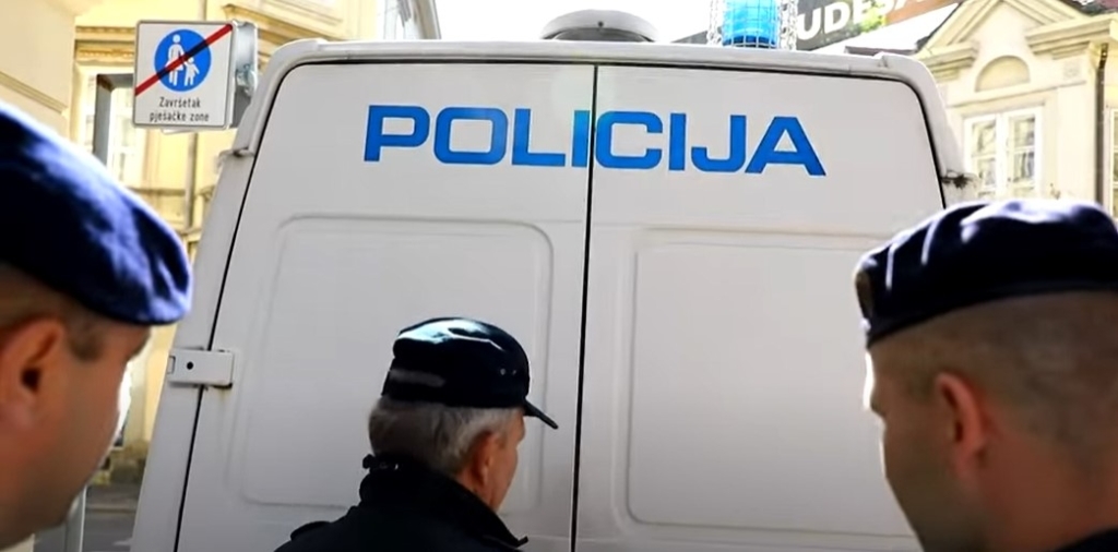 Deklico (2) brutalno pretepli, takih poškodb ne pomnijo! Starši že aretirani