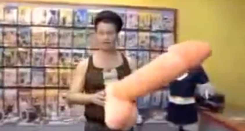 VIDEO: Sanjski poklic - Prodajalec v sex shopu