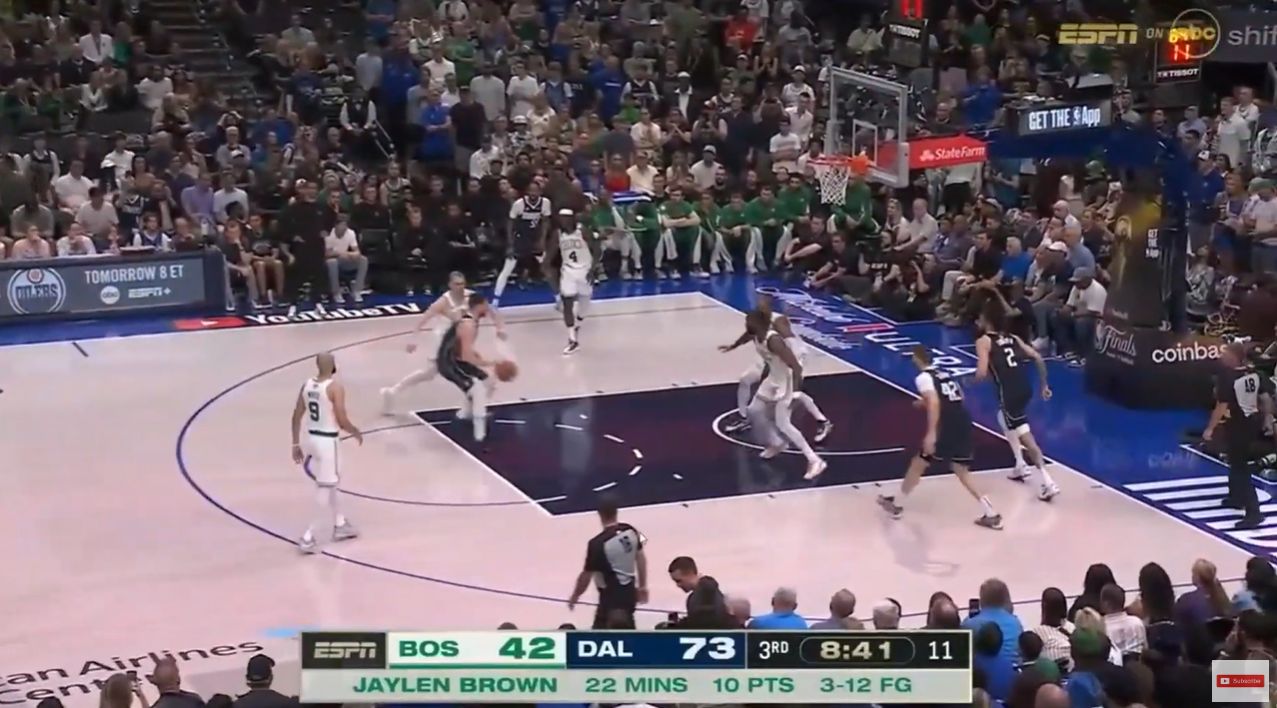 Dončič utišal kritike in premagal Boston, zaradi Dončića Robert Golob zastonj do pijače