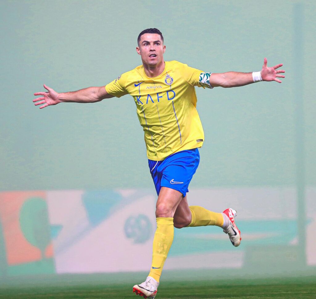 Slovenija zmagoslavno, Ronaldov odziv razočaral