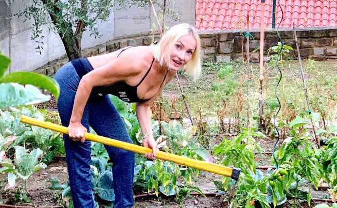 Tanja Ribič 'ogrorčena' nad našim zdravstvom! Kasneje objavo izbrisala, nekateri so dvomili v njeno resničnost