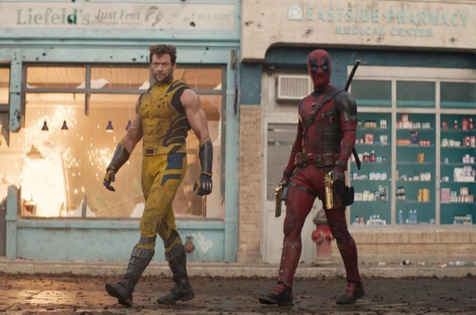 Deadpool in Wolverine na poti do rekordnega zaslužka med superjunaškimi filmi