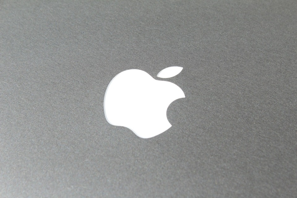 Google in Apple pod grožnjo prepovedi vstopa v Rusijo