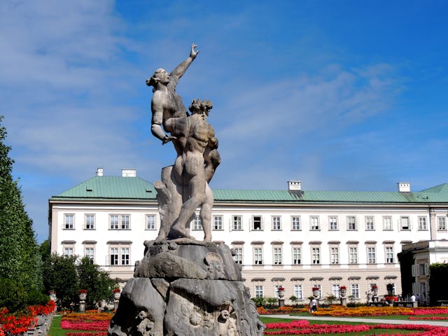 Salzburg-Mirabell - NaDlani.si