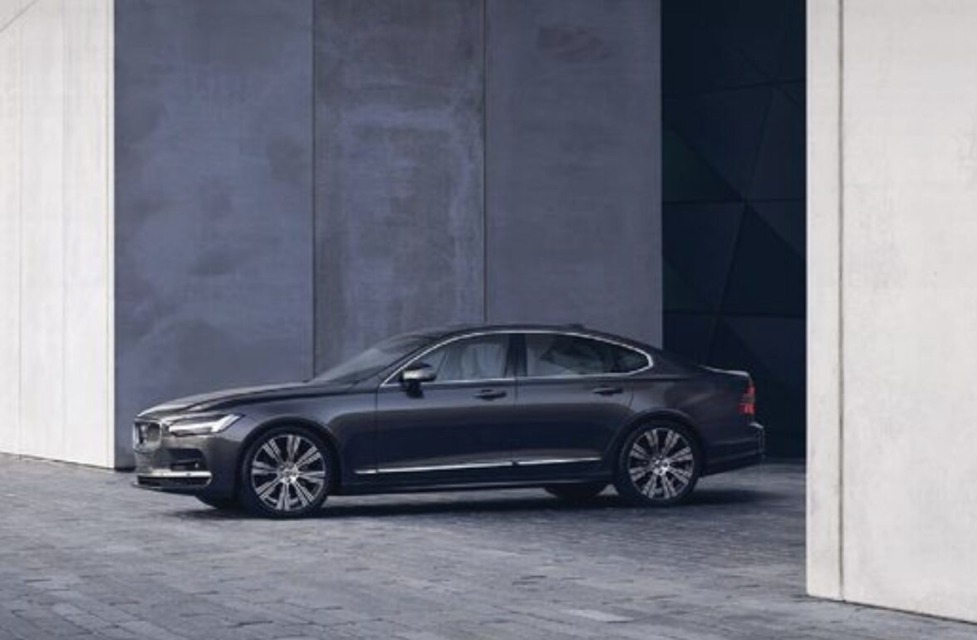 Volvo XC90 po desetih letih: Hibridna prenova ikoničnega SUV-ja