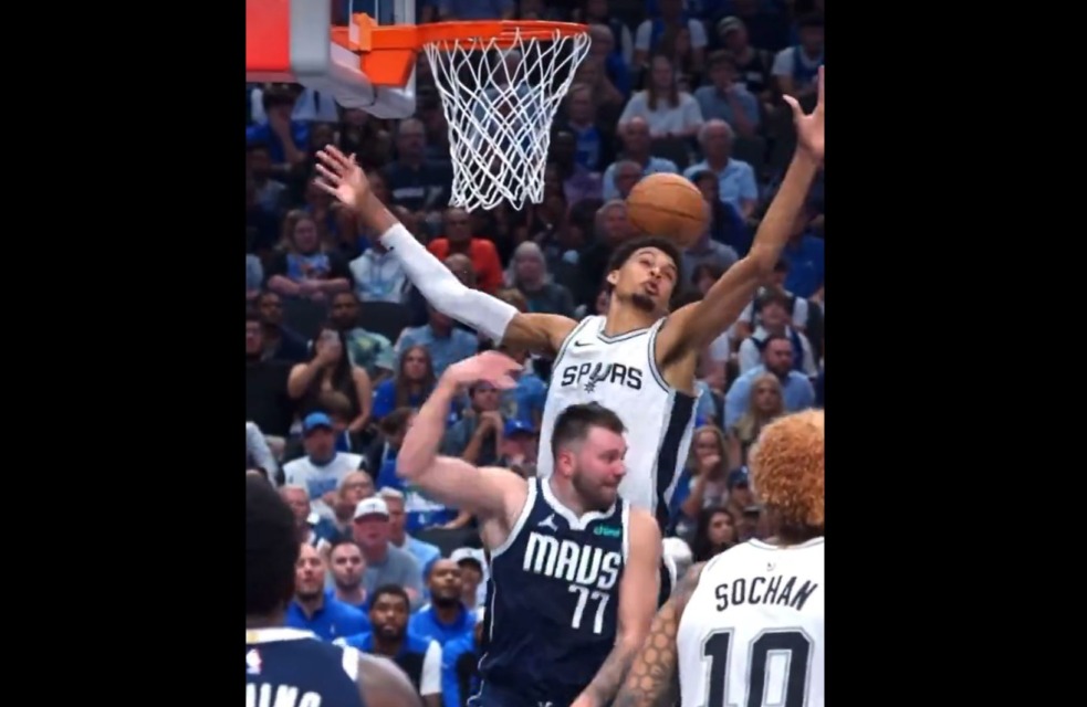 VIDEO: Luka Dončić na prvi tekmi sezone s podajo "med ušesi", San Antoniu nič jasno
