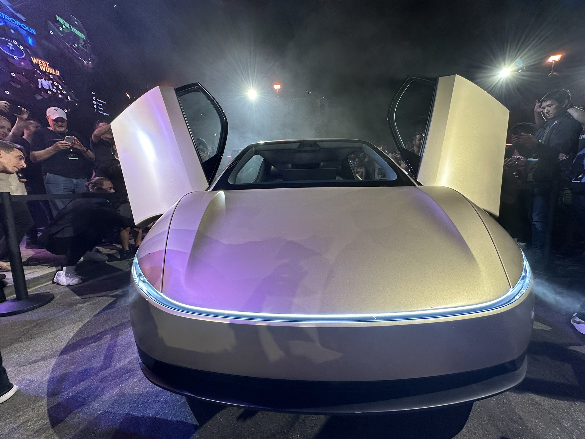 Teslin Cybercab brez volana in pedal: Revolucija ali nerealne obljube?