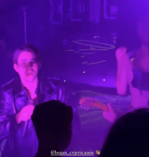 Bivša Bojana Cvjetićanina na koncertu povsem obnorela, njegov odziv je bil neprecenljiv!