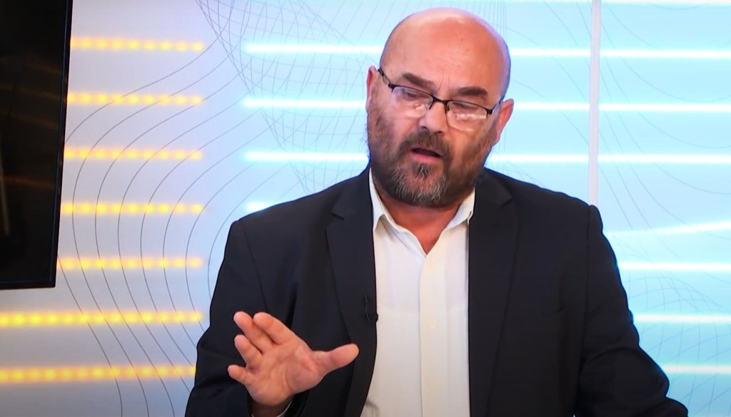 roman-vodeb-tina-gaber - NaDlani.si