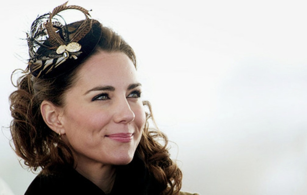 Kate Middleton: Subtilni znaki, da že prevzema vlogo kraljice