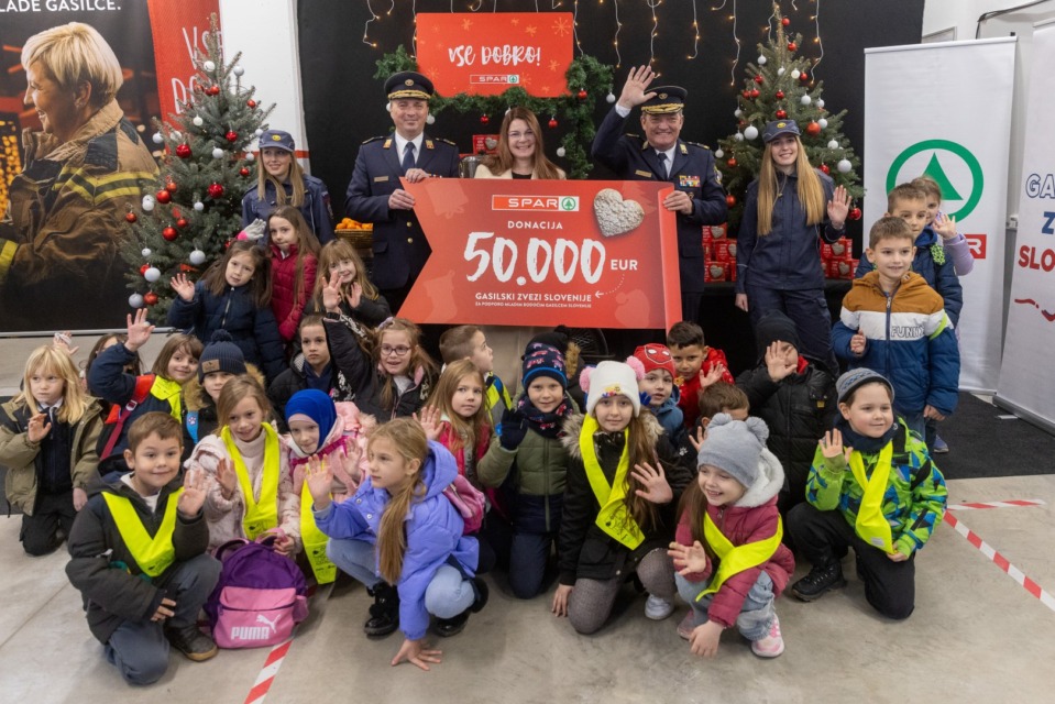 Spar Slovenija mlade prostovoljne gasilce podprl z donacijo v višini 50.000 evrov