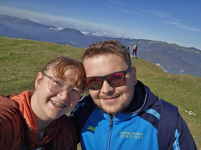 Teja ganila gledalce z zapisom iz srca! To se dogaja med njo in Denisom ...